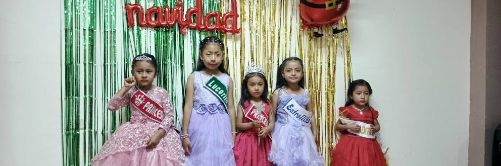 CON GRAN EMOCION CELEBRAMOS LA ELECCION DE PRINCESITA DE NAVIDAD Y SU CORTE DE HONOR